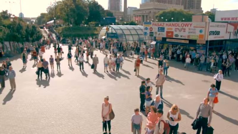 Video-Orașul care nu se mișcă! Anual, locuitorii ÎNCREMENESC timp de câteva clipe