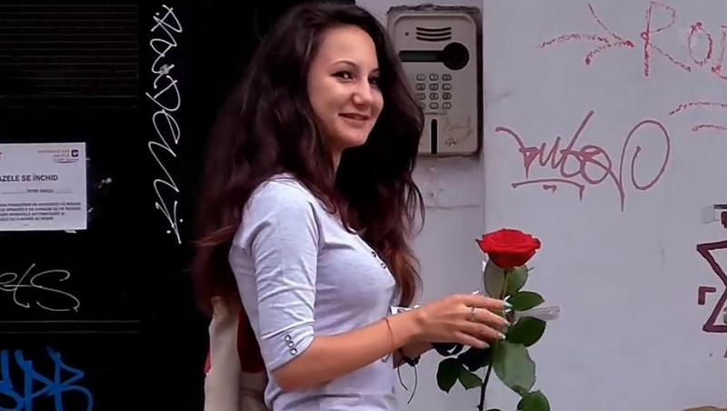 Femeile din Bucureşti, surprinse de un bărbat galant