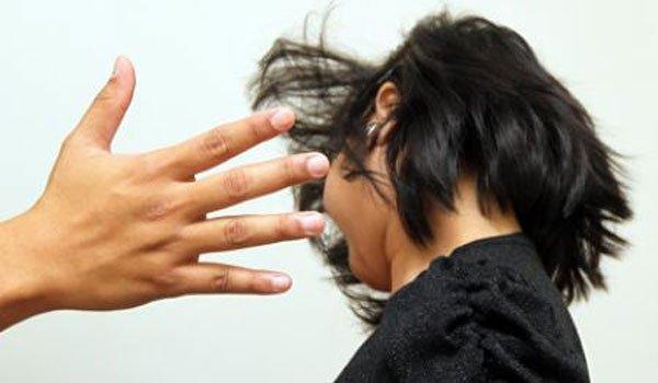 Șterge ridurile &icirc;n 15 minute! Terapia cu PALME face ravagii &icirc;n r&acirc;ndul femeilor