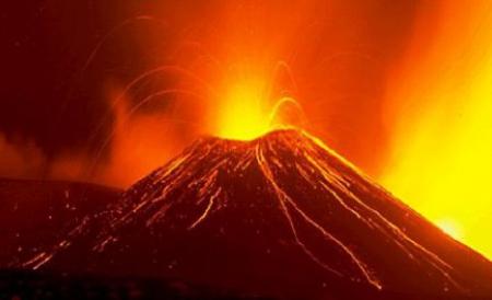 Vulcanul Etna a erupt din nou