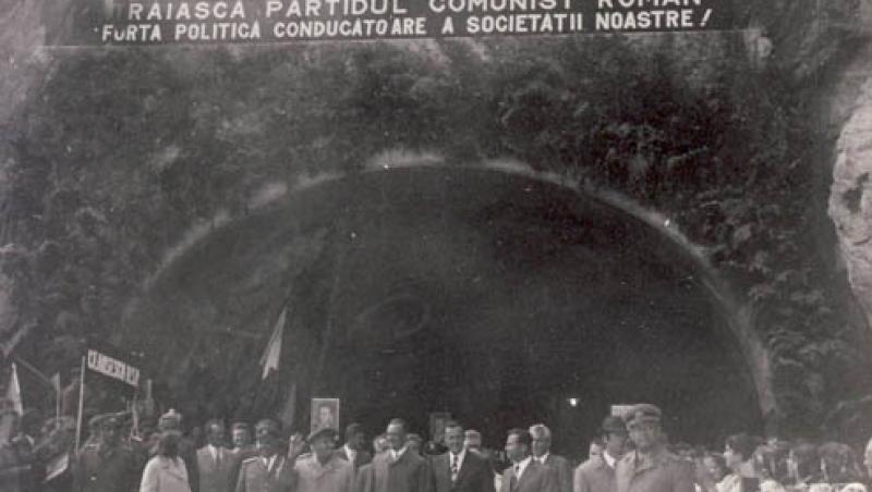 FOTO de colecție! 40 de ani de când Ceaușescu a construit Transfăgărășanul! Uite cum arăta în '70 și ADEVĂRATUL MOTIV pentru care a fost creat