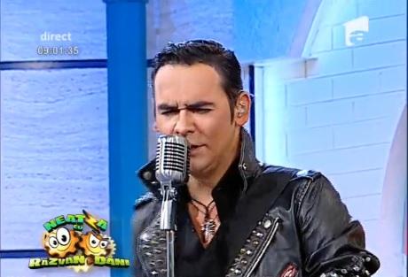 Ai spune că sunt frați gemeni! Răzvan Simion a intrat &icirc;n pielea lui Ștefan Bănică!