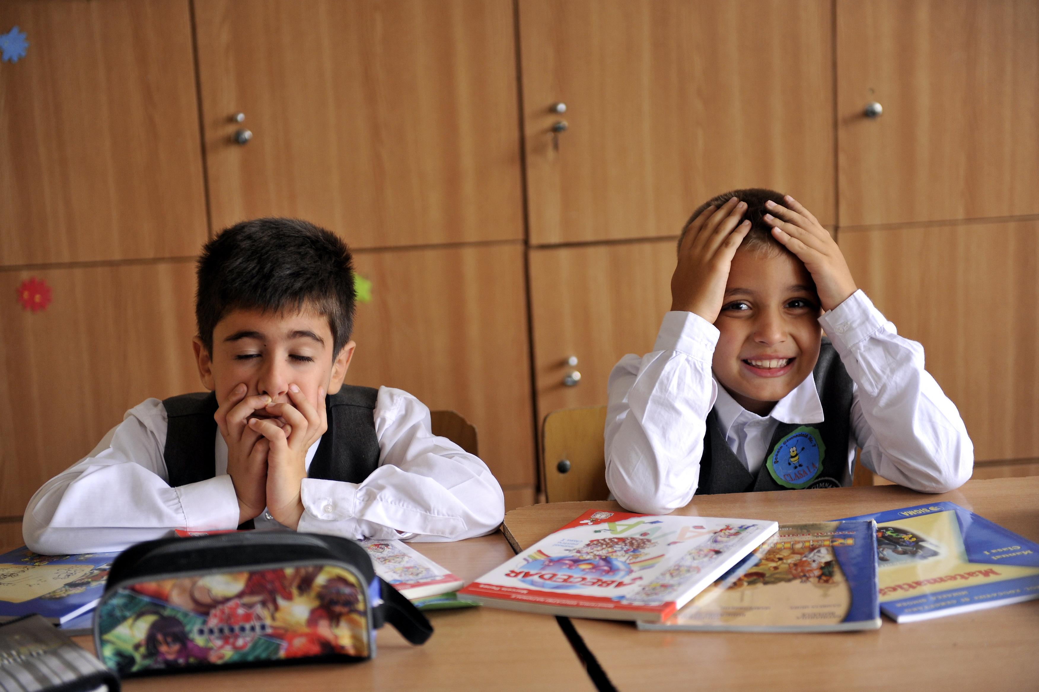 IMPORTANT! Anul școlar vine cu o premieră pentru elevi și părinți: Iată ce nu mai au voie să facă!