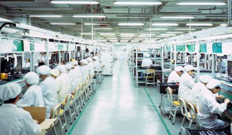 ȘOCANT!  Muncitorii de la o fabrică din China care produce iPhone au fost diagnosticați cu LEUCEMIE