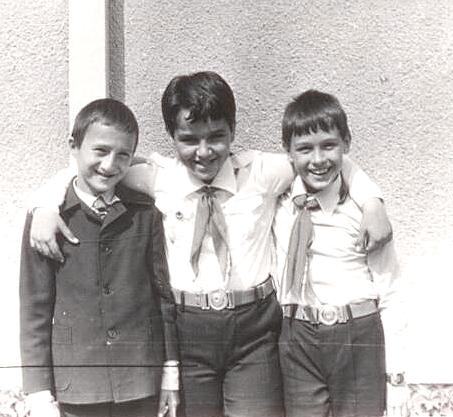 &Icirc;l mai recunoști? Cristi Brancu, vedeta de la Antena Stars a fost un elev model