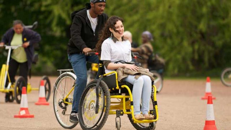 Persoanele cu dizabilităţi POT face MIŞCARE! Florin Neby îţi arată cum este posibil acest lucru!