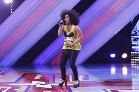 Interviu în exclusivitate cu Monica Sannino, fata care a emoţionat o ţară întreagă! "Vreau să câştig X Factor"