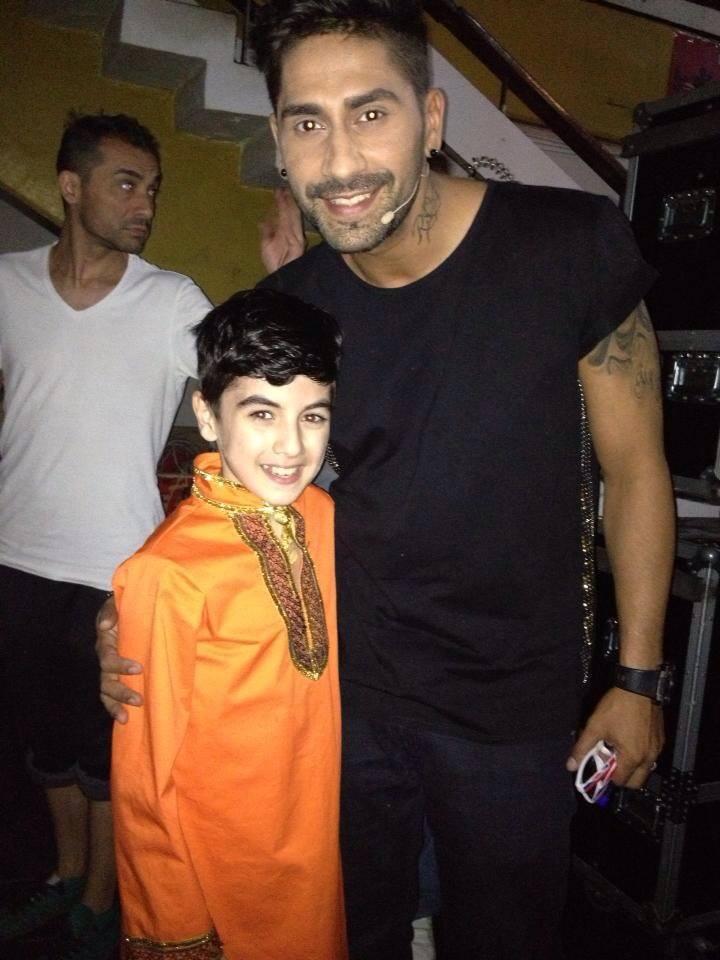 Moment EXCEPȚIONAL! Omar Arnaout a c&acirc;ntat la nunta lui Connect-R