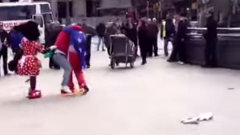 Nu te-ai aștepta la asta de la Mickey și Minnie Mouse: Simapticii șoricei l-au bătut cu bestialitate pe un bărbat!