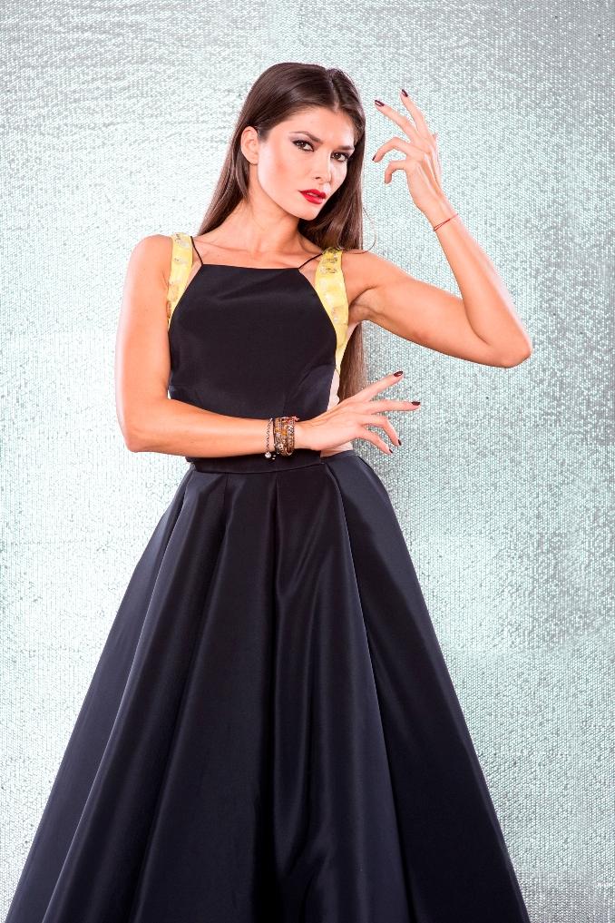 Alina Puşcaş iubește la nebunie! Vedeta s-a &icirc;ndrăgostit de... "dansul printre stele"