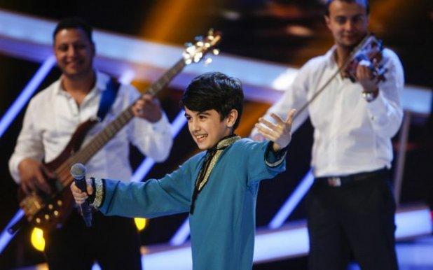 Omar e star internațional! C&acirc;știgătorul "Next Star" interpretează MAGISTRAL o piesă a lui John Legend