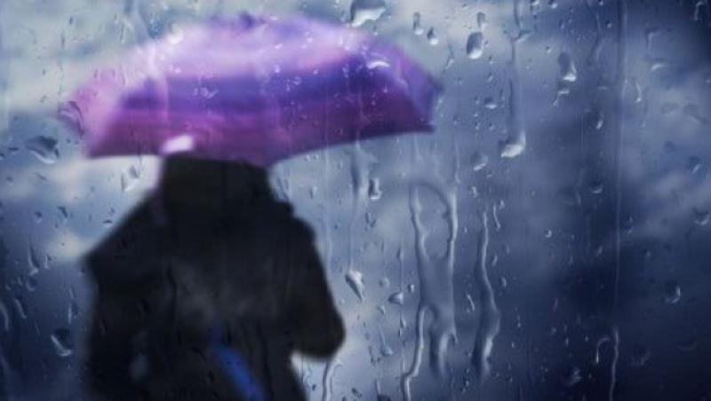 Vremea cu Flavia Mihășan: ”Avem nevoie de umbrele! Soarele și-a luat vacanță, iar ploaia își va face simțită prezența!