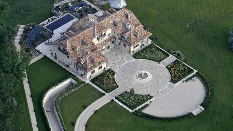 Galerie FOTO! Așa arată casa imensă a lui Michael Schumacher, în care are un spital în miniatură!