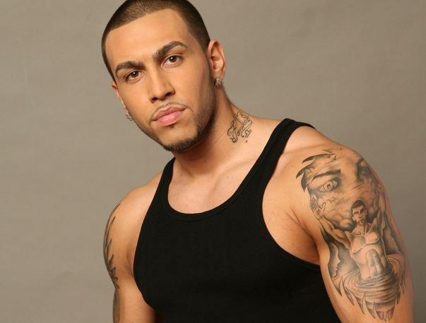 Alex Velea, dezvăluiri din adolescență: "M&acirc;ncam crenvurști și pufuleți"