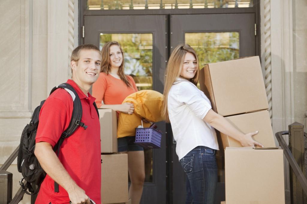 CHIRIILE CRESC odată cu venirea studenţilor! Uite care sunt preţurile pe piață