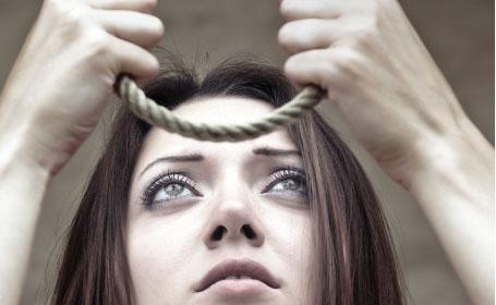 Raport &Icirc;NGRIJORĂTOR, care ar trebui să te pună pe g&acirc;nduri: Un om se sinucide la fiecare 40 de SECUNDE!