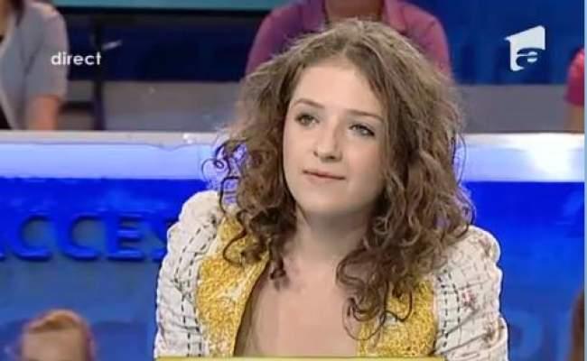 La doar 17 ani, e noua revelație a fashion-ului rom&acirc;nesc! Isabela Walter revoluționează moda