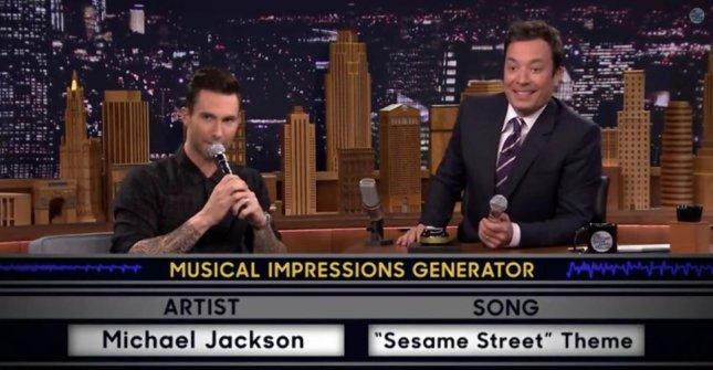 VIDEO: Adam Levine i-a imitat pe Michael Jackson şi pe Frank Sinatra