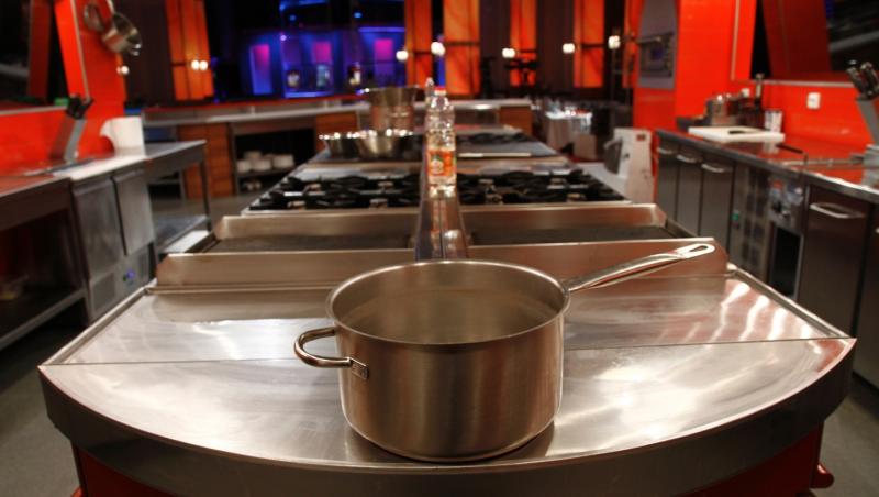 Filmările pentru  “Hell’s Kitchen – Iadul Bucătarilor” sunt în toi: Show-ul culinar, filmat non-stop cu aproximativ 60 de camere