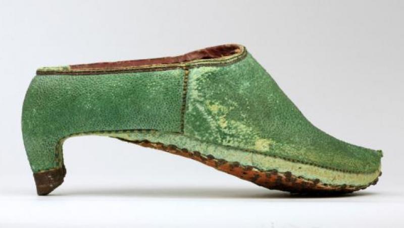 Pantofi persani, din secolul al XVI-lea
