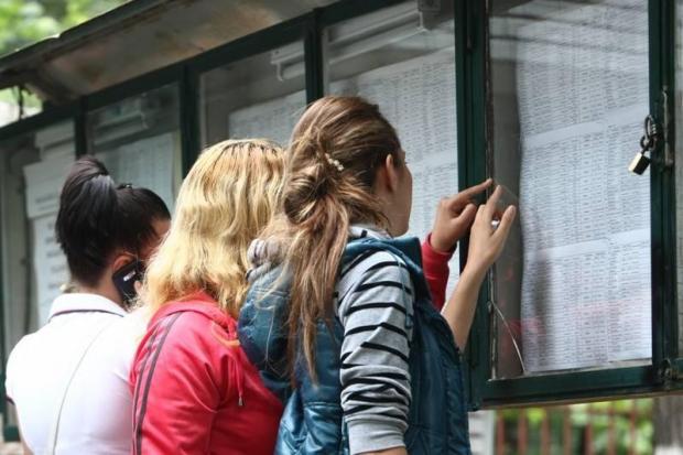 Rezultate Bacalaureat 2014: 71% dintre absolvenţii de clasa a XII-a au promovat
