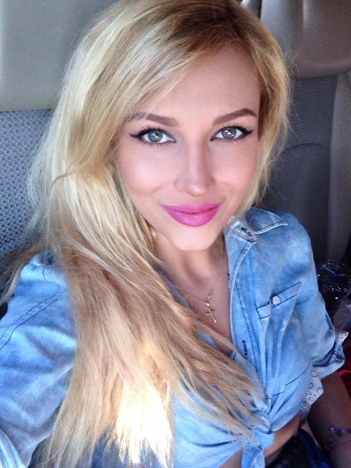 Lora are planuri mari: Uite ce desen făcut chiar de ea ar vrea să-și tatueze!