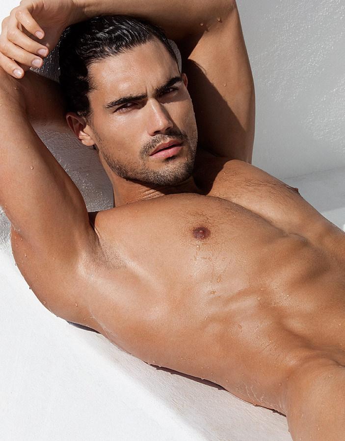 E model, antreprenor și are conturile pline: Cu ce avere se laudă "Burlacul" Andrei Andrei