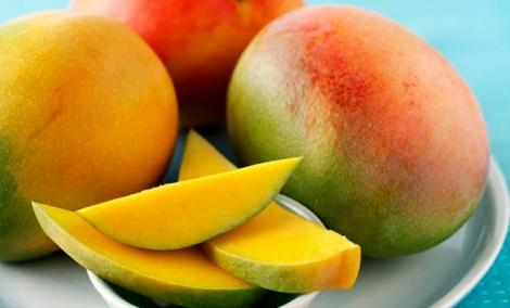Mango, fructul care face minuni pentru organism! Ştiai că ajută memoria şi previne îmbătrânirea pielii?