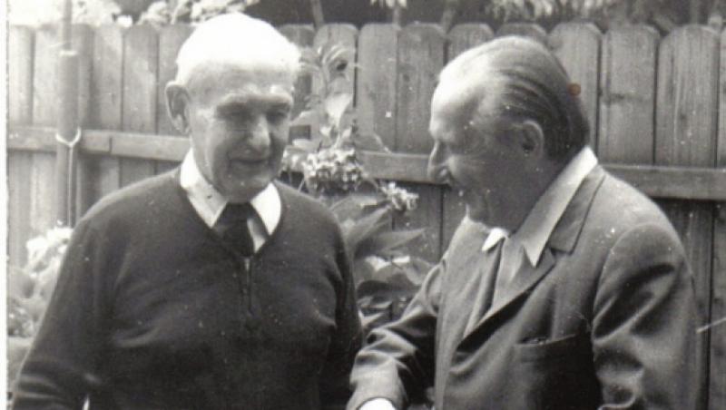 Gheorghe Eminescu (stanga) si Augustin Pop