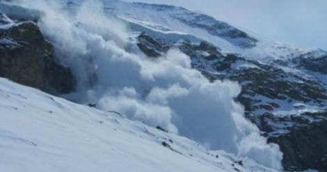 Meteorologii lansează un avertisment DUR! Risc crescut de avalanşă în masivele Făgăraş şi Bucegi