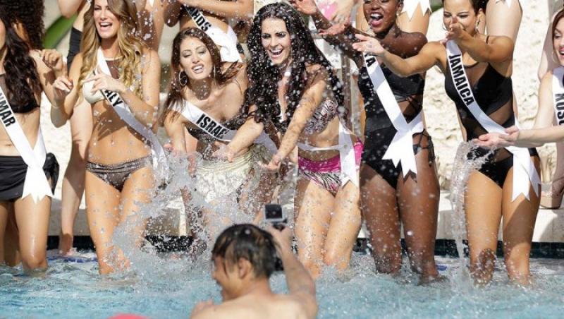 Galerie FOTO! Nu-ţi mai trebuie nimic în plus! Cum arată, în costum de baie, participantele la Miss Univers 2015
