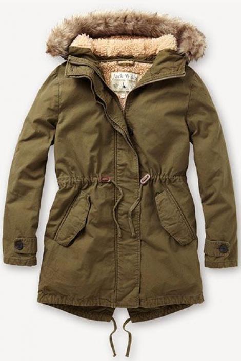 Alege o haină călduroasă! Cele mai potrivite paltoane și geci pentru sezonul rece!