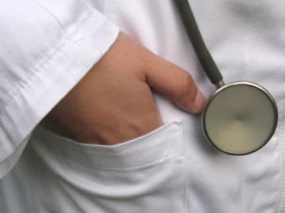 &bdquo;Un covrig de un leu e prea mult. Nu mai rezist fizic și psihic. Din șpagă &icirc;mi iau un sandwich ca să pot face garda&rdquo;! Scrisoarea unui medic rezident către președinte este CUTREMURĂTOARE!