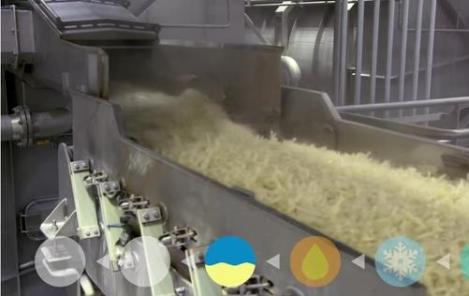 Tot mapamondul aștepta să vadă asta! Imagini INEDITE din interiorul unei fabrici: Cum sunt făcuți, de fapt, cartofii prăjiți din fast-food-uri (VIDEO)