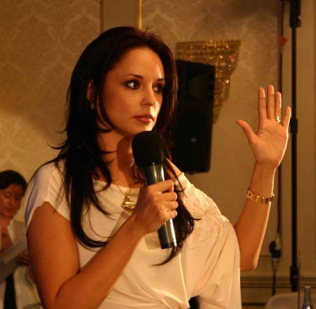 "Prima bătaie a fost cumplită, mă &icirc;nnegrise peste tot." Poveste cutremurătoare publicată de Andreea Marin pe internet