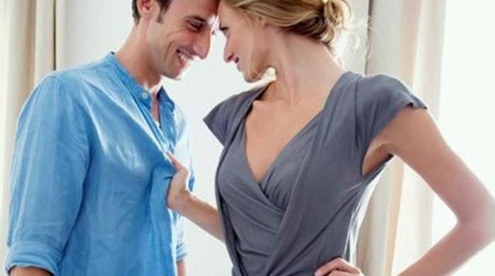 HA-HA-HA! Credeau că a dat norocul peste ei, &icirc;nsă nu știau ce-i așteaptă! O femeie &icirc;ndrăzneață, &icirc;nregistrată c&acirc;nd dădea &rdquo;lovitura fatală&rdquo; unor bărbați&hellip;prea naivi