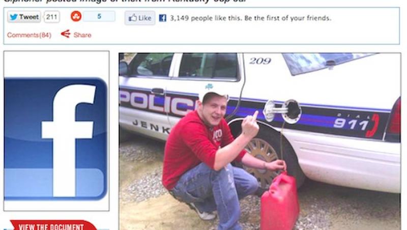 A furat benzină din maşina poliţiei şi a postat imaginea cu pricina pe Facebook, pentru a se lăuda
