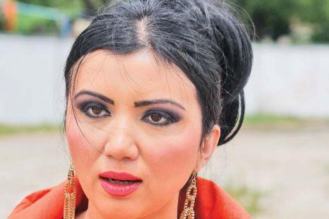 Momente dramatice pentru Adriana Bahmuţeanu! Vedeta a ieşit &icirc;n lacrimi din sala de judecată! Ce s-a &icirc;nt&acirc;mplat la procesul de divorţ