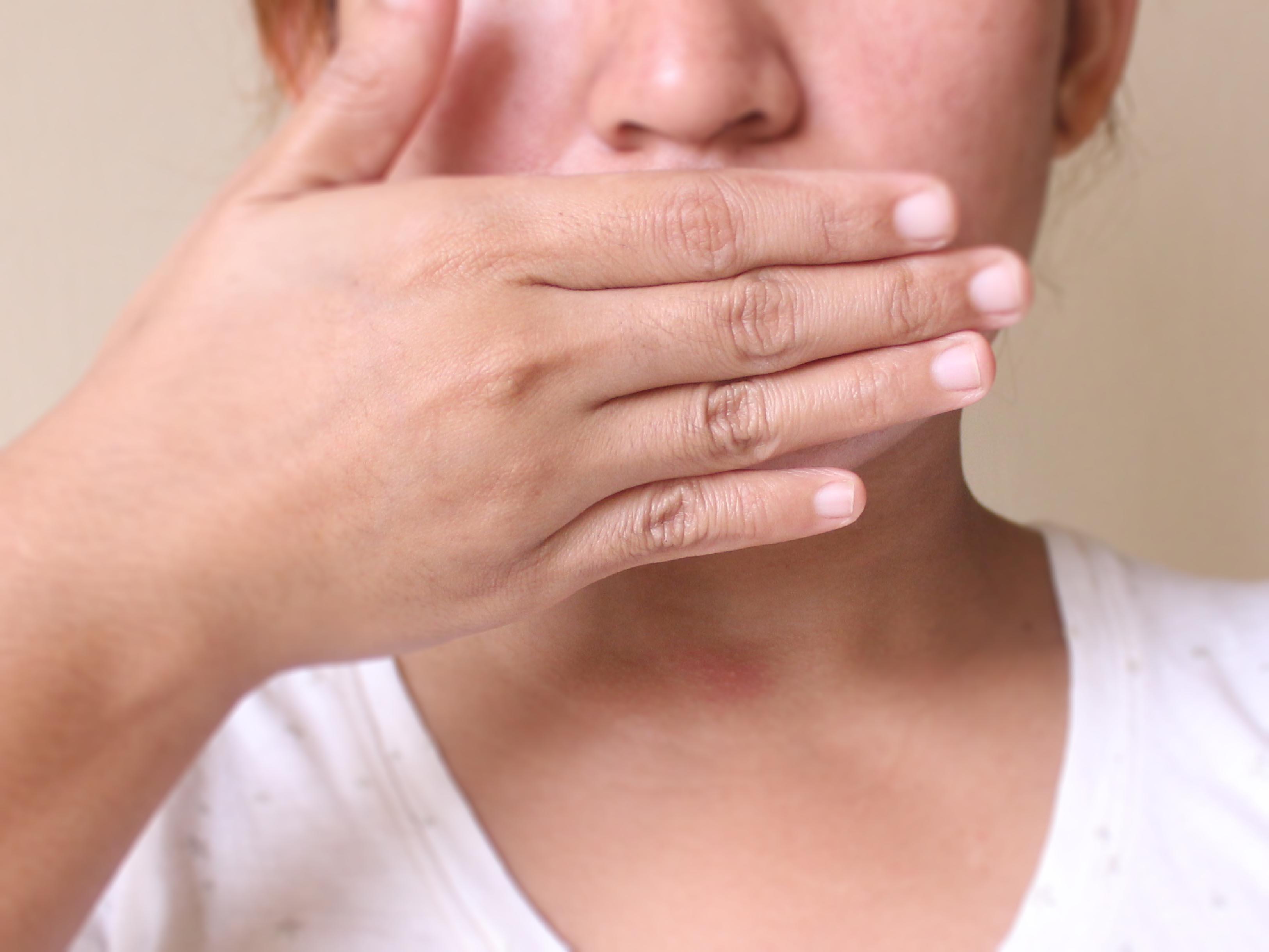 Semne că nu spune adevărul! Vei deveni un adevărat maestru &icirc;n detectarea minciunilor!