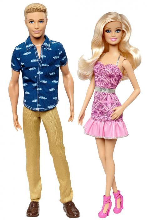 Un cuplu a cheltuit 280.000 de euro pentru a se transforma în păpușile Barbie și Ken! Uite cum arătau înainte!