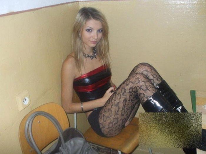 Revoltător. O elevă a șocat &icirc;ntreaga școală atunci c&acirc;nd a intrat &icirc;n clasă!