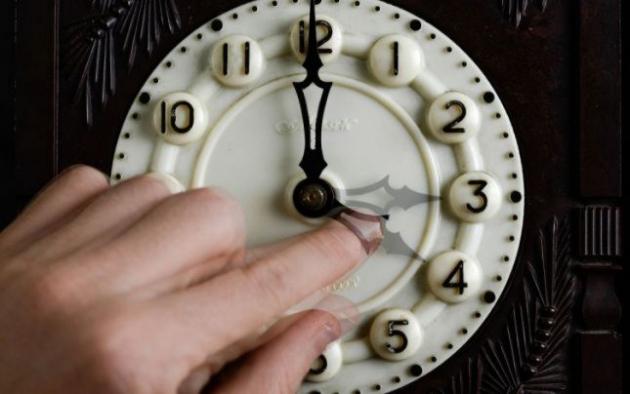 Rom&acirc;nia a trecut la ora oficială de iarnă