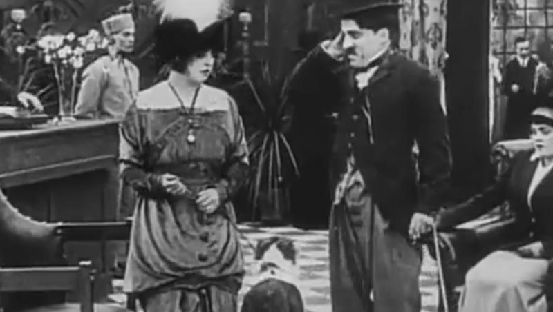 GALERIE FOTO. Povestea ”Vagabondului” lui Charlie Chaplin. Cel mai iubit personaj din istorie a apărut dintr-o greșeală