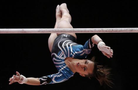 Larisa Iordache, medaliată cu bronz la individual compus, la Mondialele de la Glasgow