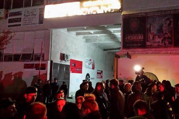 Guvernul se reunește s&acirc;mbătă, la 12:30, &icirc;n ședință pentru declararea doliului național timp de trei zile