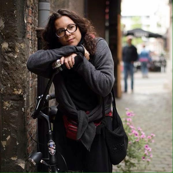 Teodora Maftei, t&acirc;năra care a fost rănită &icirc;n incendiul din club Colectiv, a fost operată de șapte ori, dintre care de trei ori pe creier