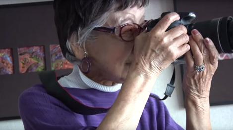 A fotografiat războaie și a trăit fiecare clipă cu aparatul foto la gât! Prima femeie foto-jurnalist din Japonia a împlinit 101 ani