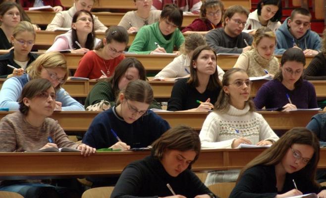 O nouă schimbare &icirc;n &icirc;nvăţăm&acirc;ntul din Rom&acirc;nia! Anunţul a fost făcut chiar de Ministerul Educaţiei