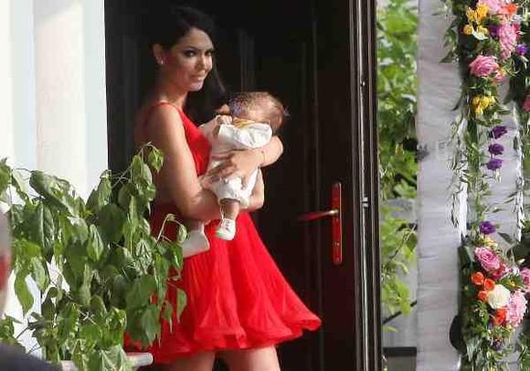 Andreea Mantea, plimbare &icirc;n trei! Ipostaza cu care vedeta și-a emoționat fanii