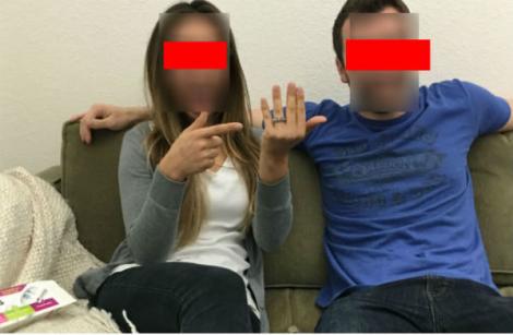 A postat o poză pe Facebook ca să anunțe că s-a logodit, dar a arătat mai mult decât voia! Ce element surpriză apărea în imagine!
